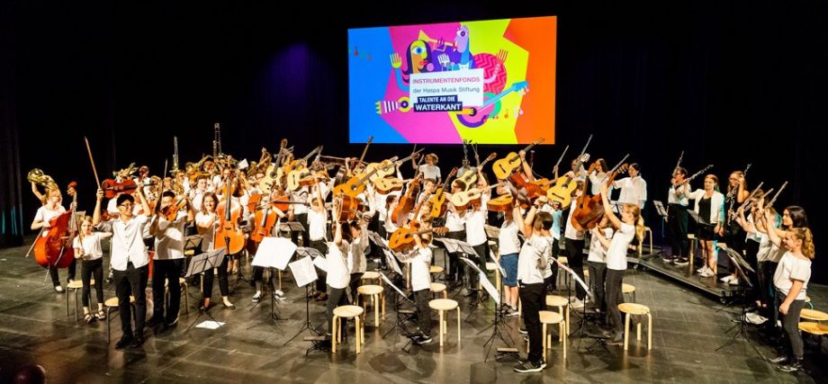 Haspa Musik Stiftung verleiht Instrumente